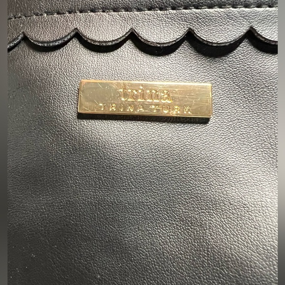 24k Gold Trina Turk Clearance Price is Firm! Travel Bag Gift Natasha Hair Bundle - Picture 3 of 16